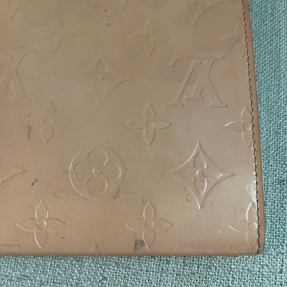 Louis Vuitton Monogram Vernis Mott Pouch - Picture 10 of 15